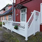 Free Parking L Everything Nearby L Easy Self Check-in *