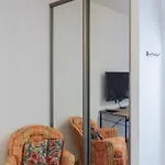 Free Parking L Everything Nearby L Easy Self Check-in Apartman