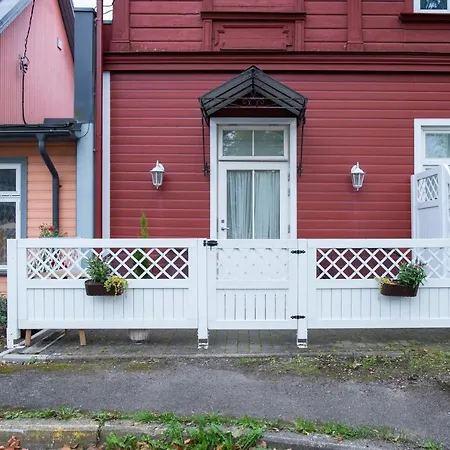 Cozy Place L Perfect Location L Easy Self Check-in * Pärnu