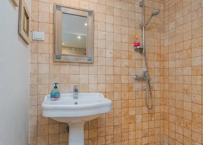 Free Parking L Everything Nearby L Easy Self Check-in Apartman Pärnu